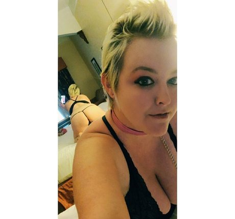 blonde milf onlyfans nacktheit schöne galerie