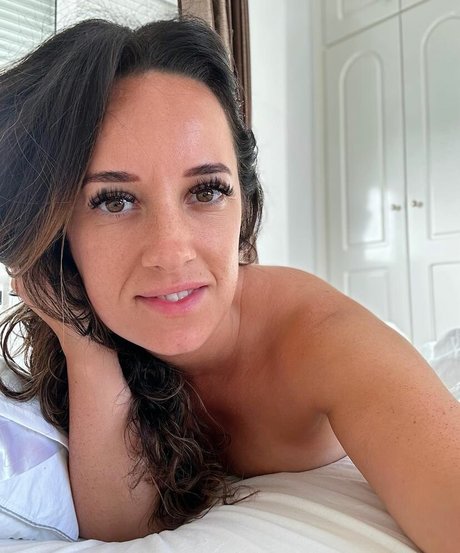 Scarlet Storm kunst xxx galerie