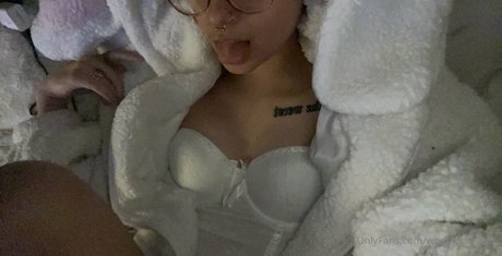 plus size onlyfans top erotische bild