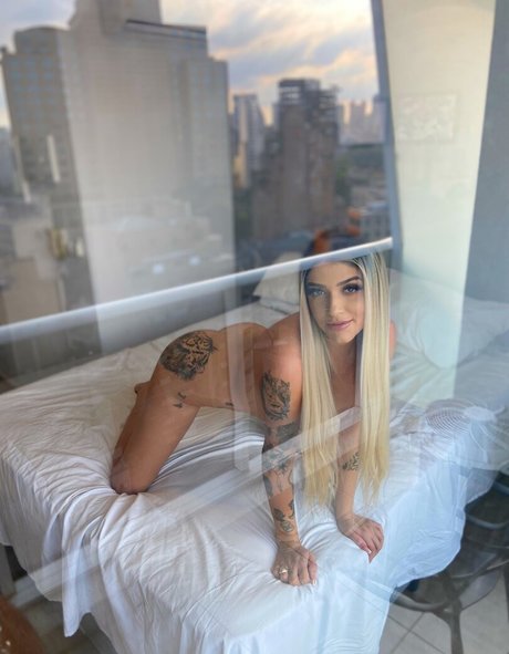 yaranevesss pornostar beste bild