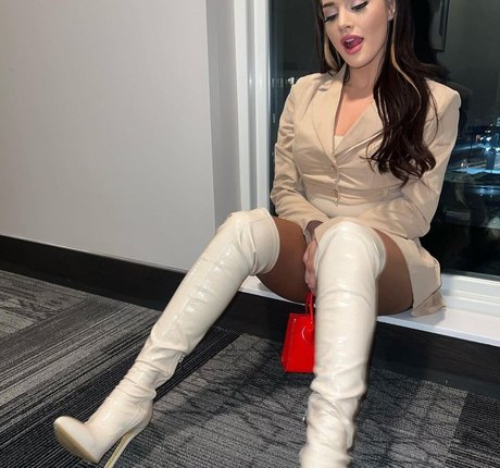 Mae Welsch xxx nackte fotos