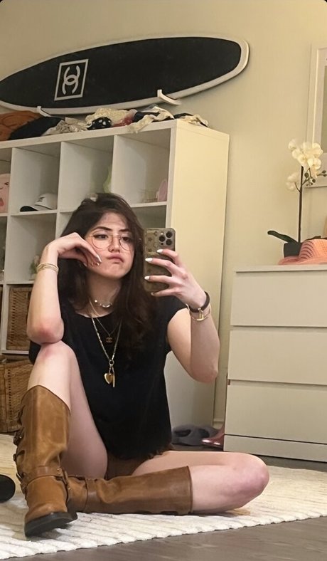 Sophie Silva nackt bild