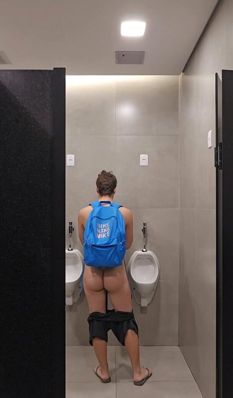 lukecinnabun heiße nacktheit bild