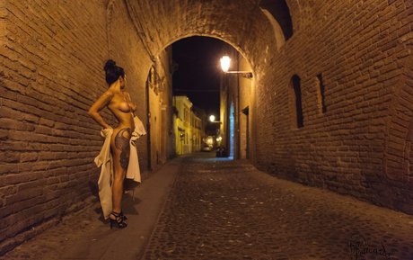 Sara Noli sexy pornografische galerien