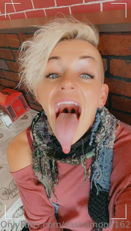 sashamoon1621 pornostar nackt archiv
