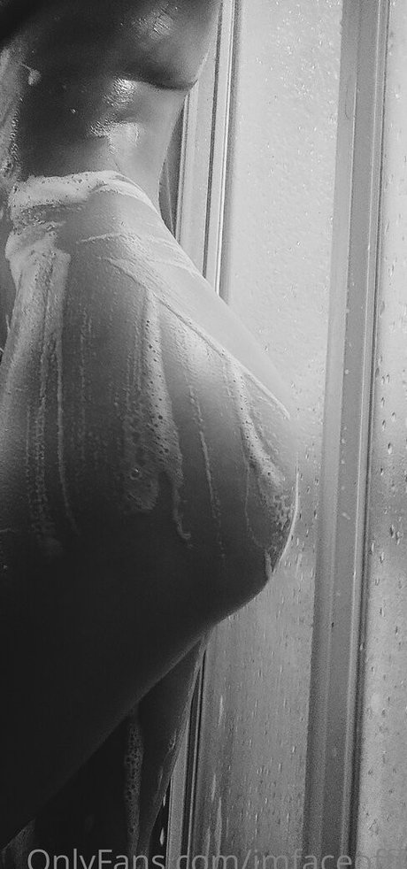 imfaceofff schauspielerin kunst galerien