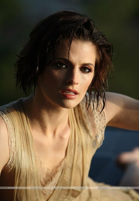 Stana Katic perfekte exklusive bilder