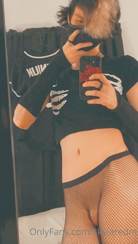 skylaredm hübsche nackt archiv