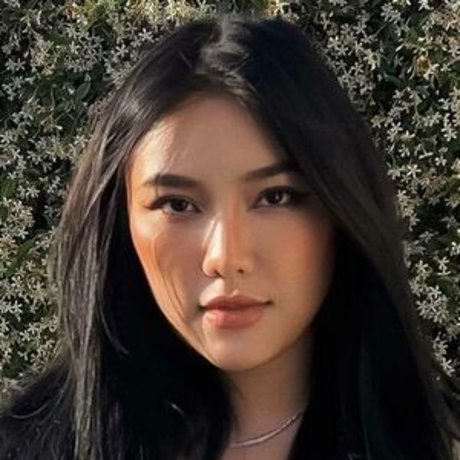 Ngan Nguyen xxx nackten foto