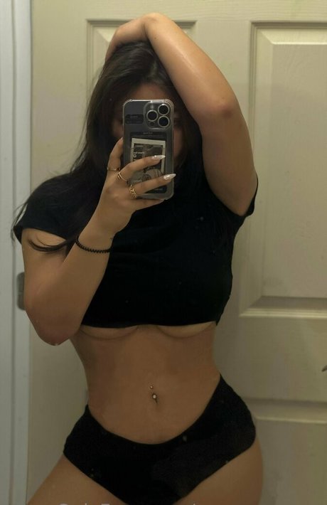 Ngan Nguyen erotische schöne foto