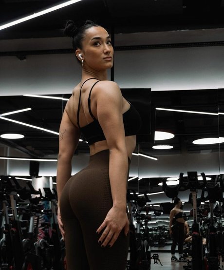 Hale Cabbar schauspielerin galerien