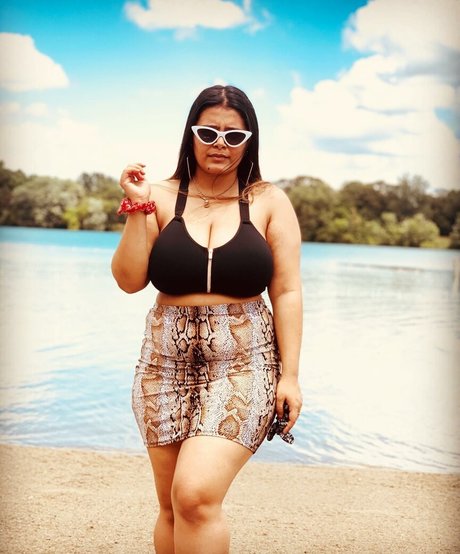 Akankshya Rijal sexy fotos