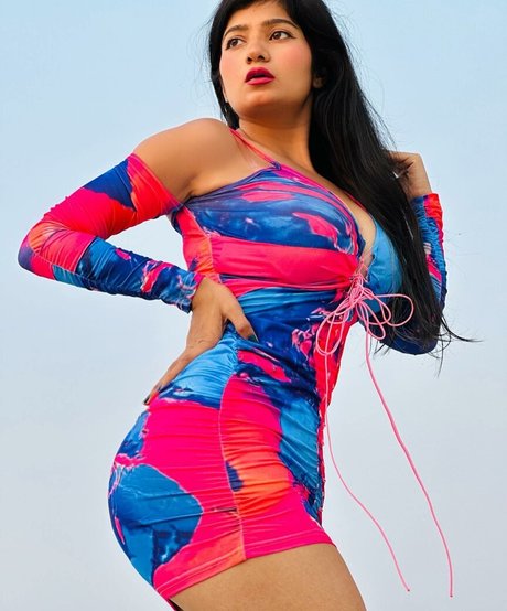 Neha Singh porno schöne archiv