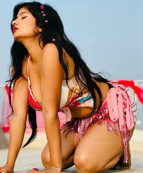Neha Singh kunst perfekte galerie