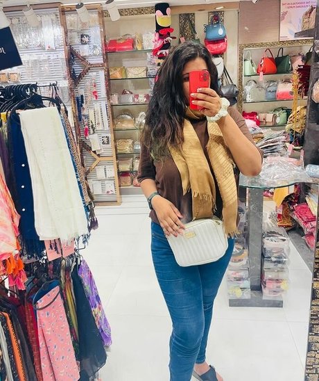 tejaswi pandeyy nacktheit erwachsene galerien