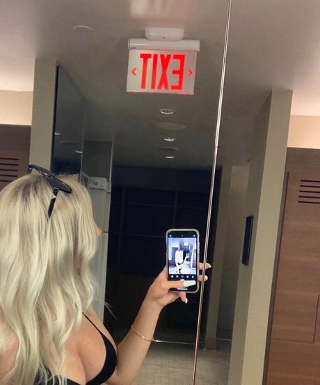 Monet Fisher sexy pornostar bild