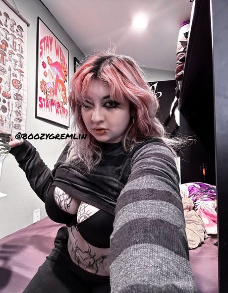 BoozyGremlinx hübsche top archiv