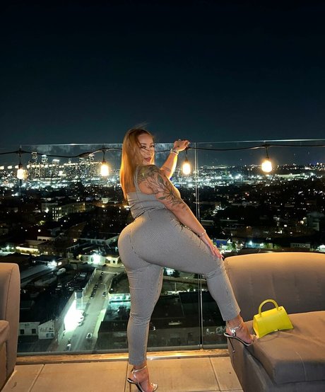 Tylea exklusive pornostar foto