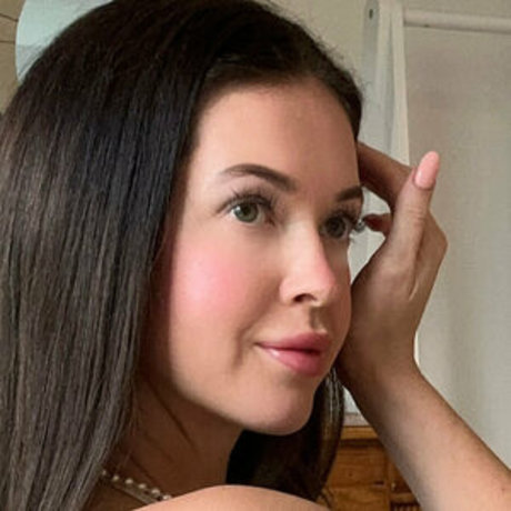 rose harrt model erwachsene bild