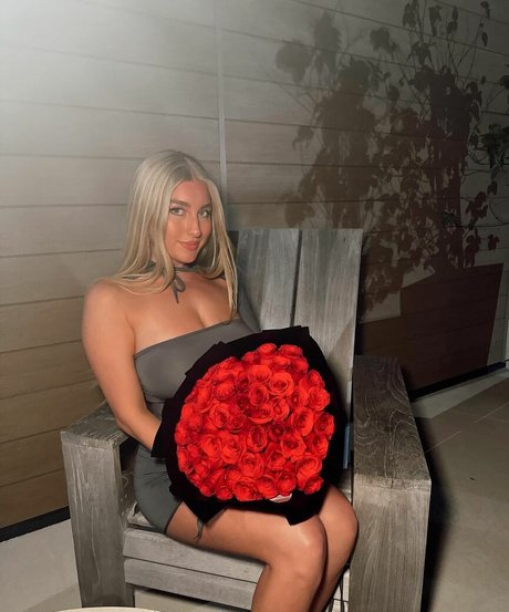 Trinityy Rain xxx sexy fotos