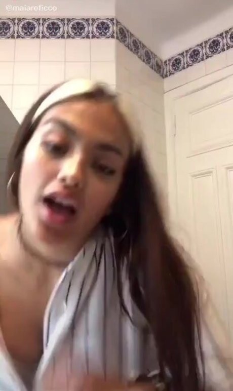 Maia Reficco hd nette foto