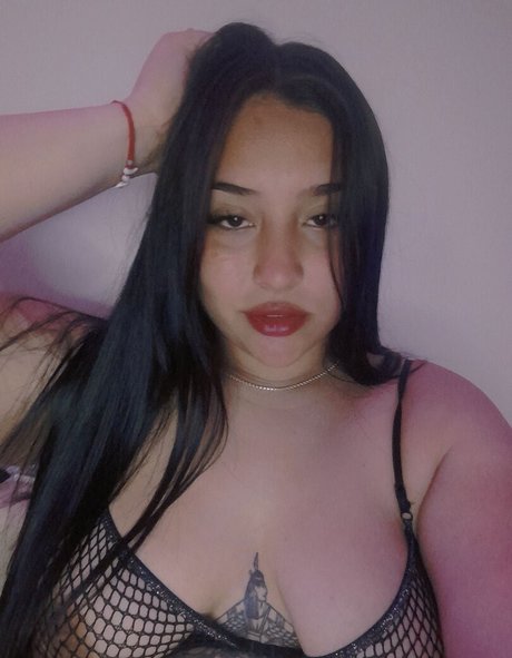 XFREYAAXX model akt bilder