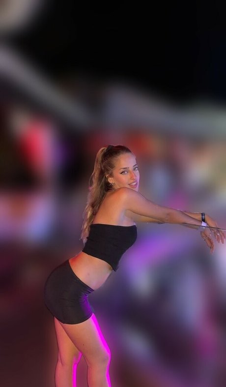 Ariannmusic nackten pornostar galerie