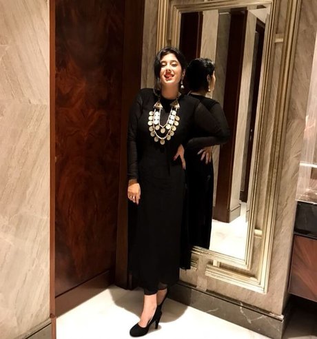 Apoorva Bhalla erotische nackte bilder