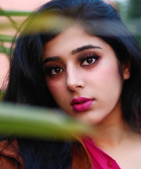 Apoorva Bhalla hd nacktheit bilder
