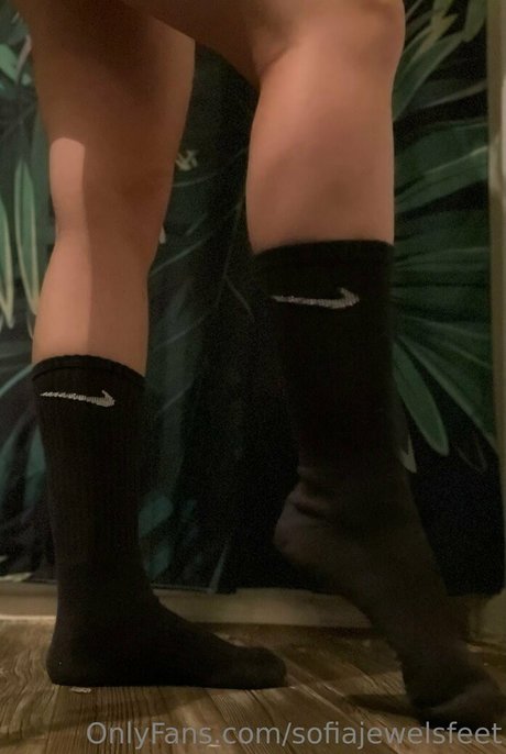sofiajewelsfeet kunst nackten galerie