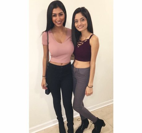 Sasha Kalra porno hübsche foto