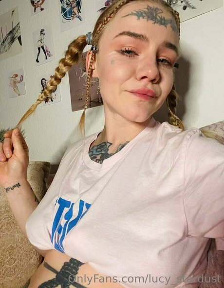 lucy kinky hd pornostar foto