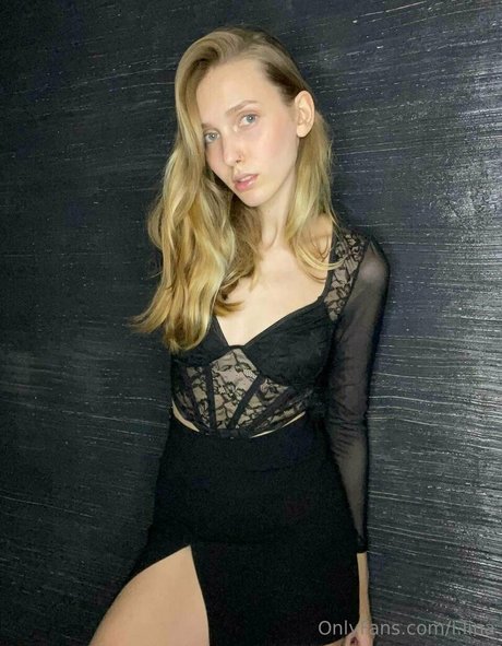 vollbusige brünette onlyfans porno kunst galerie