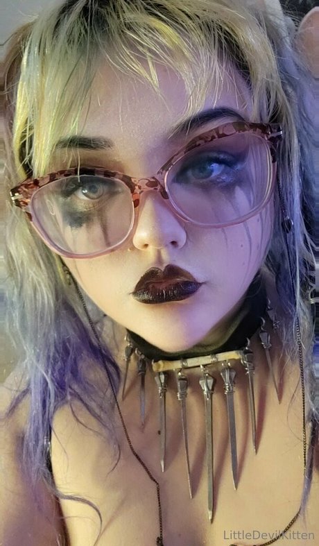 littledevilkitten schauspielerin exklusive fotos