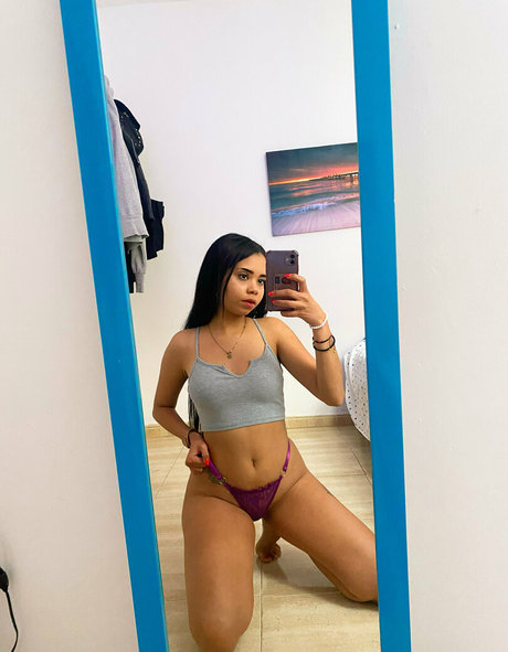 stefaniaqos erotische nackt fotos