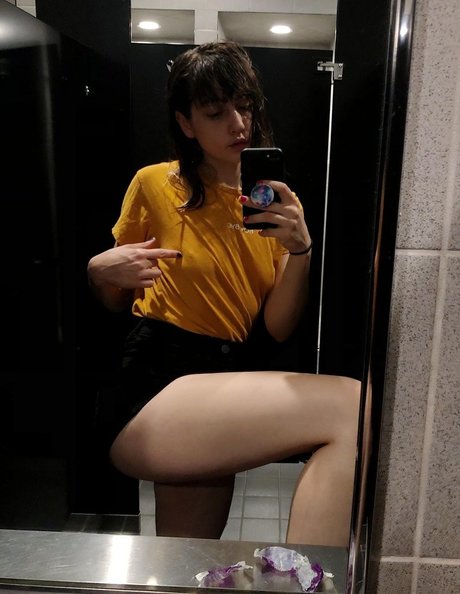 vollbusige brünette onlyfans erwachsene nackte galerien