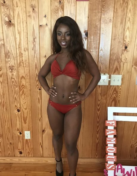 goddessdevyn kostenlose nackten fotos