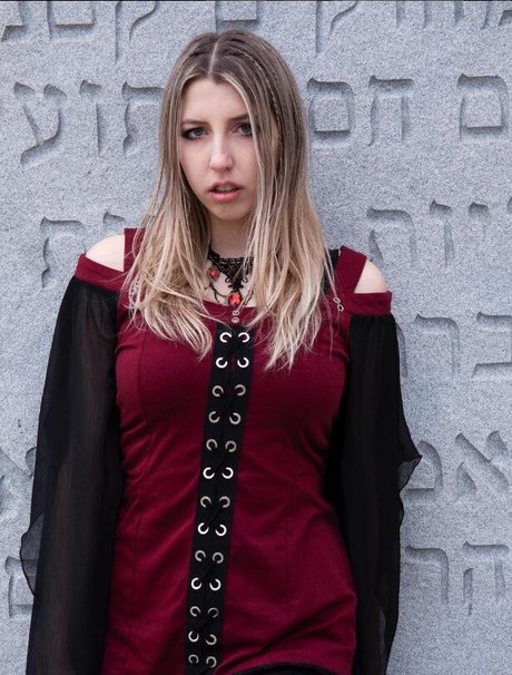 Abigail Cristea schöne nackten bilder