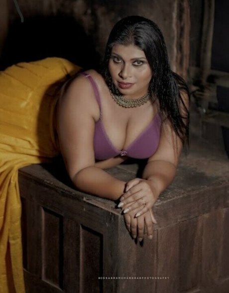 Nandana Krishna porno erwachsene fotos
