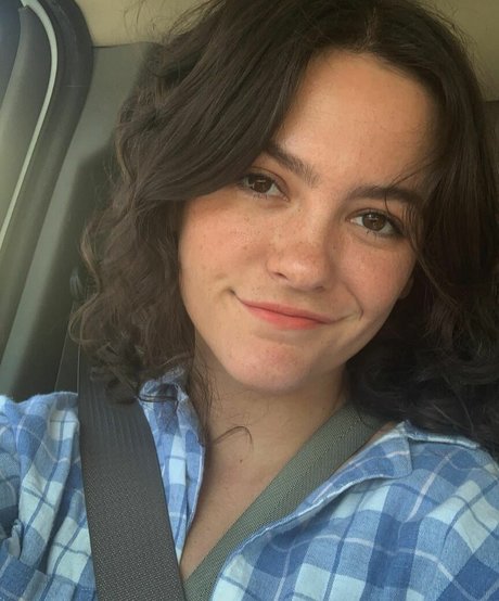 Alex Luciano exklusive nackt fotos