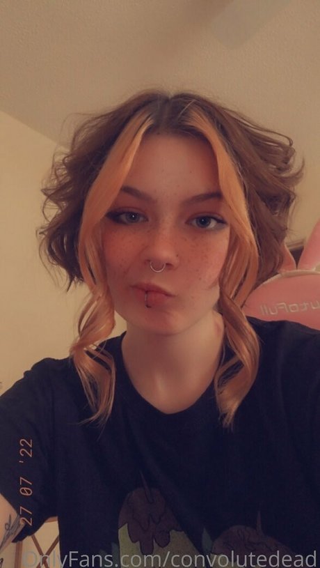 convolutedead nackt xxx bild