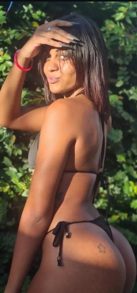 Fabiana Gomes erotische nackte foto