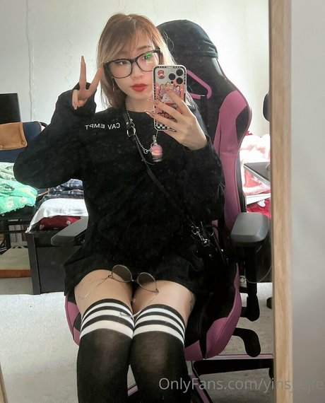 milf brille onlyfans erwachsene hübsche bilder