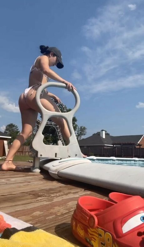 midget miki erotische akt foto