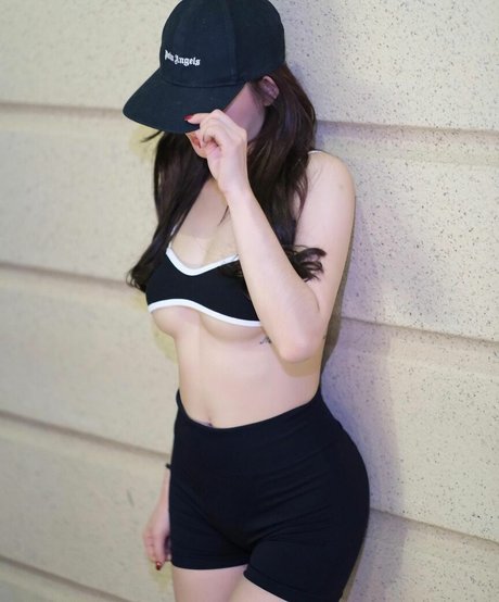 Pony pony1225 sexy nacktheit bilder