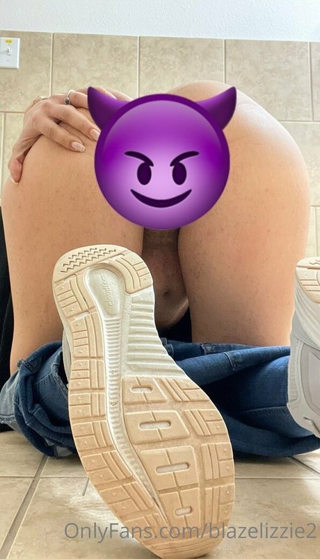 blazelizzie2 pornostar nackten archiv