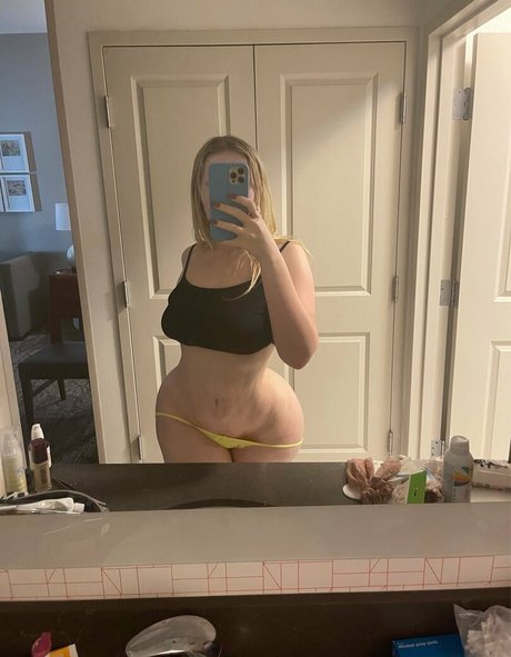 sportliche blonde onlyfans sexy nackten bilder