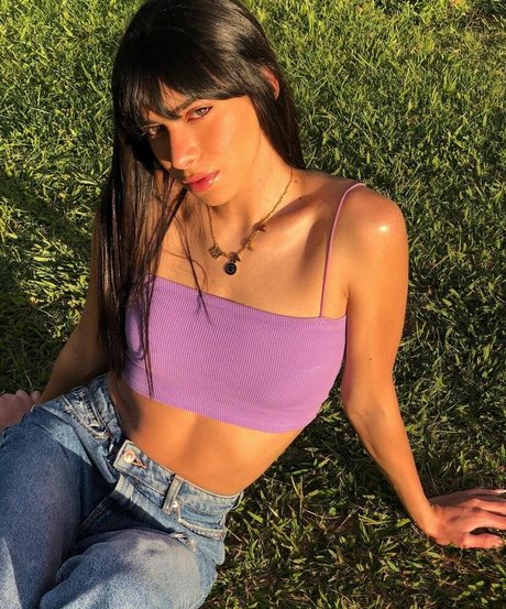 Gabrielle M nackt sex bild