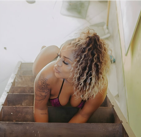 zierliche onlyfans kunst hübsche galerien