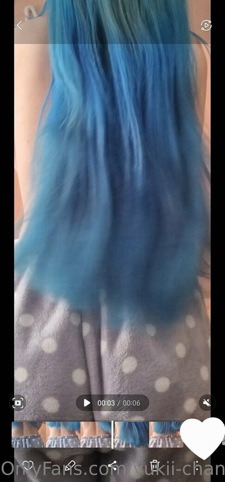 yourbluehairedwaifu erotische nackt foto
